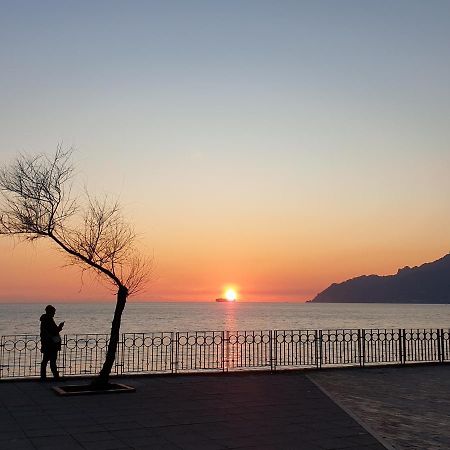 Doralice Comfort House Free Private Parking Salerno Buitenkant foto