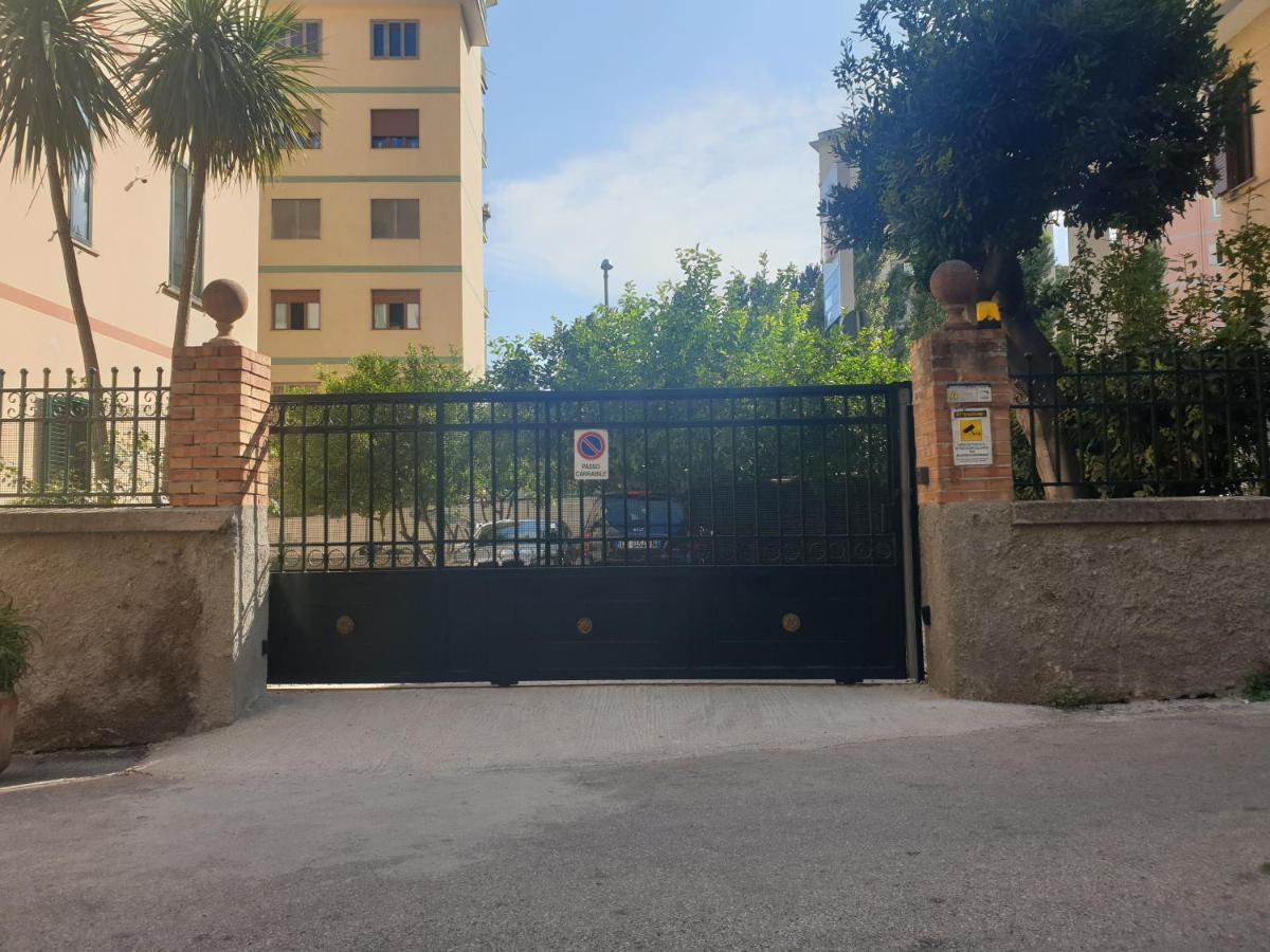 Doralice Comfort House Free Private Parking Salerno Buitenkant foto